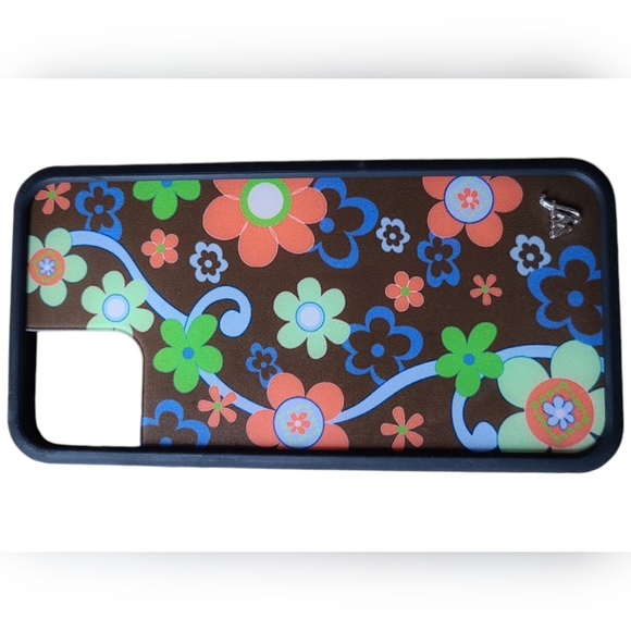 NIB | WILDFLOWER LIMITED EDITION IPHONE CASSES |"STAY WILD, FLOWER CHILD" - Picture 7 of 11